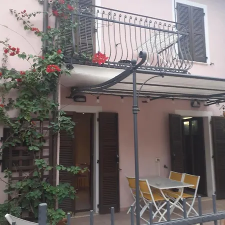 Bouganville House アパート セニガッリア
